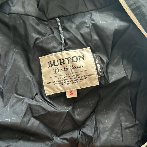 Burton windbreaker - Picture 3 of 3